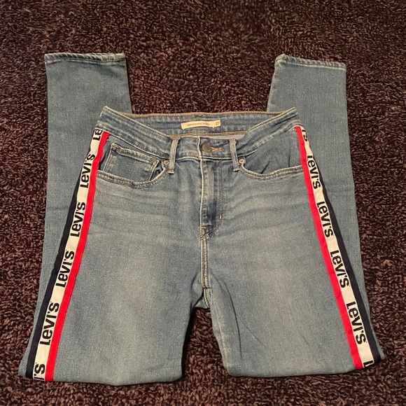 721 High rise Levi’s Jeans 💙❤️✨ - Picture 1 of 4